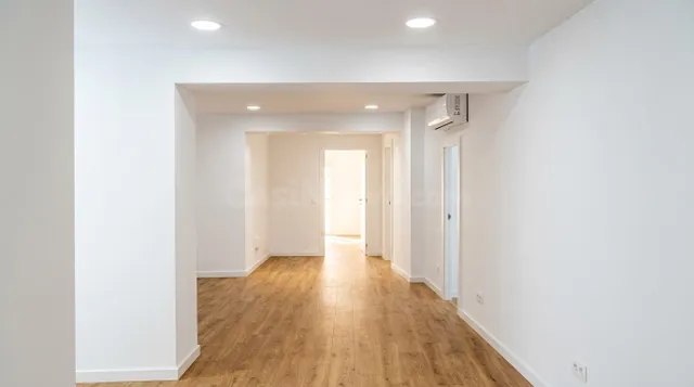 LOCAL COMERCIAL EN ALQUILER - SANT ANDREU - foto 5