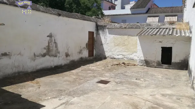 VENTA DE CASA EN PLENO CENTRO DEL BARRIO BAJO — 6