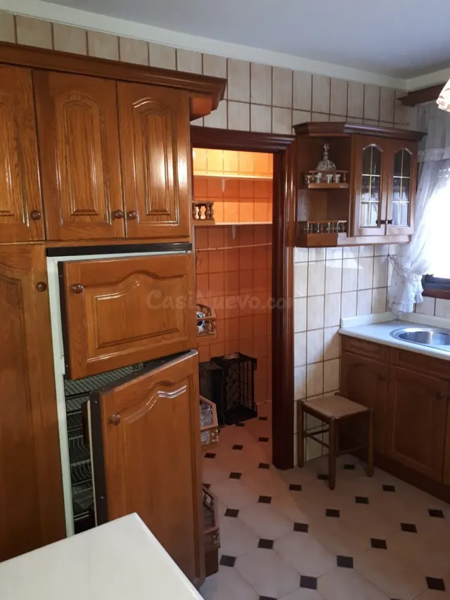 CASA DE TRES habitaciones , GARAJE Y LOCAL COMERCIAL EN MACA - foto 4