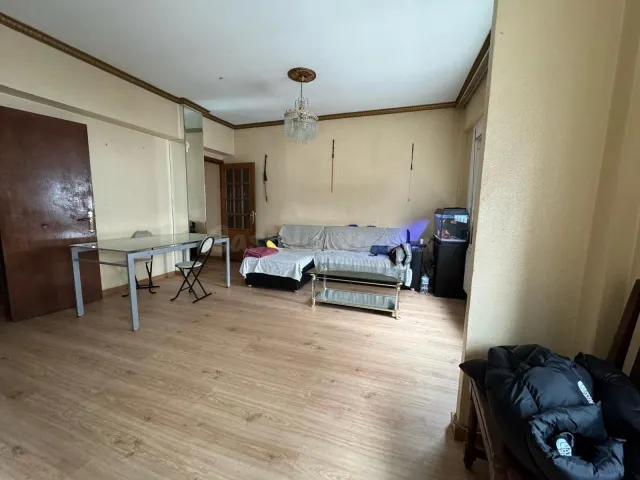 ¡OPORTUNIDAD! AMPLIO PISO EN VENTA EN EMILIA PARDO BAZAN - foto 3