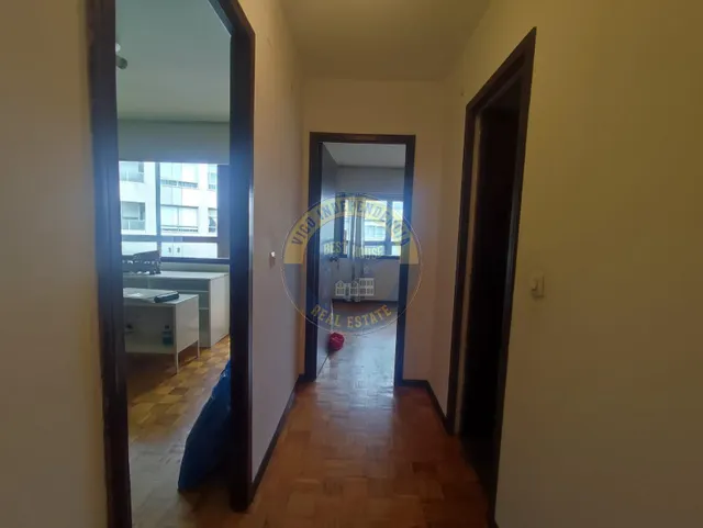 Exclusiva vivienda de gran amplitud en pleno centro de Vigo, entorno Pizarro — 11