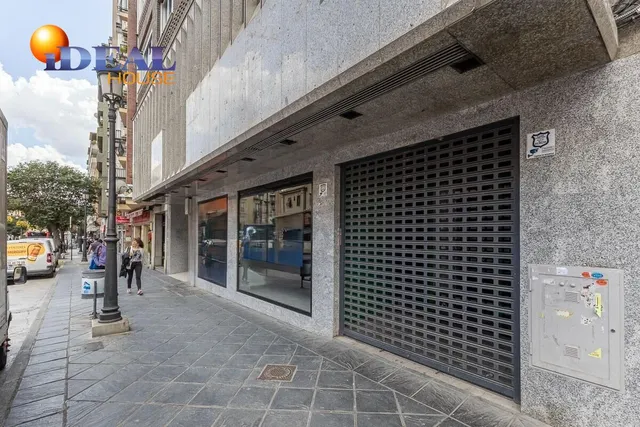 ¡Local en Acera del Darro frente al Corte Inglés! — 33