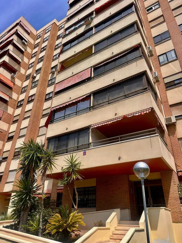 FANTÁSTICO PISO CON VISTAS AL MAR EN UNA DE LAS MEJORES ZONAS DE ALICANTE — 9