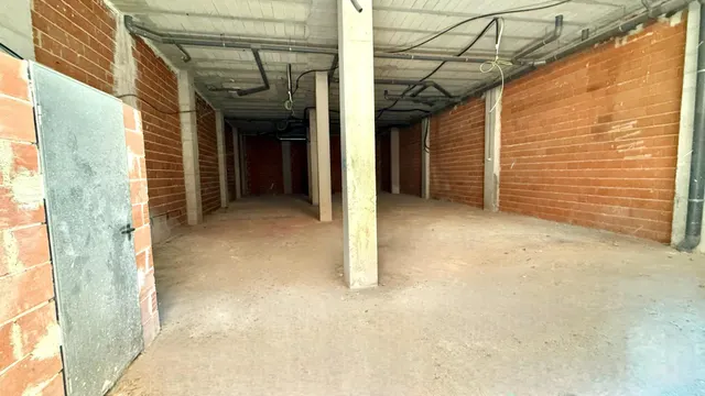 Gran Local comercial cerca del Paseo Marítimo y de las Piscinas Naturales — 4