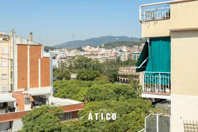 Atico con una terraza espectacular y vistas unicas sobre Barcelona — 7