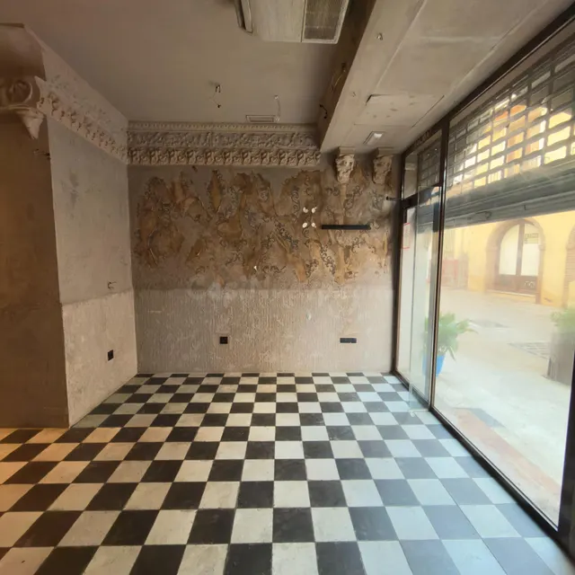 Local comercial en el centro de Motril - Gran oportunidad de - foto 3