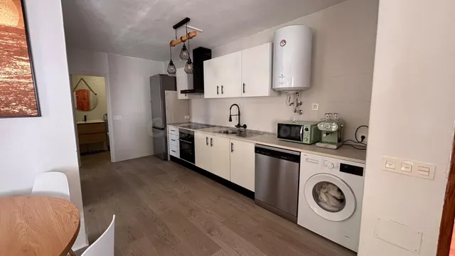 Apartamento de dos dormitorios, con garaje en el Alamillo - foto 5