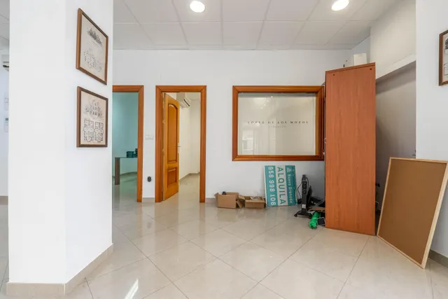 LOCAL ARABIAL-RECOLETOS — 10