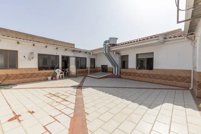 ¡Gran oportunidad en Chauchina Justoa, junto a la entrada de la Carrera de la Virgen! — 21