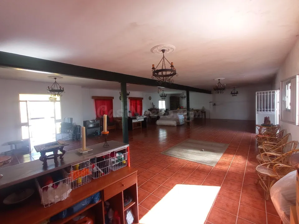 VENTA AMPLIA CASA EN VILLAMARTIN