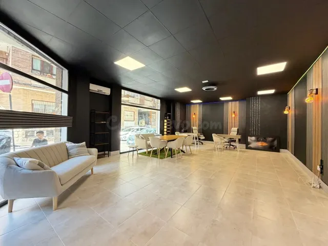 Local comercial 2 habitaciones 121m² en venta - Habaneras — 4