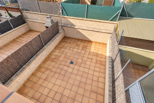 Espai, terrassa i garatge al centre de Vilanova del Cami — 5