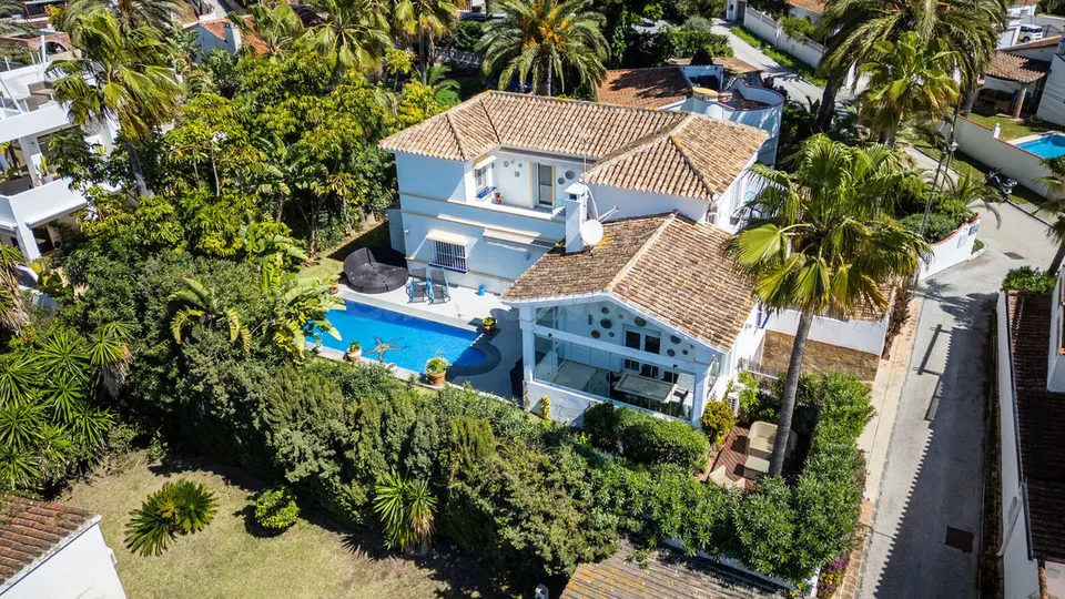 Chalet 3 habitaciones 346m² en venta - Marbella
