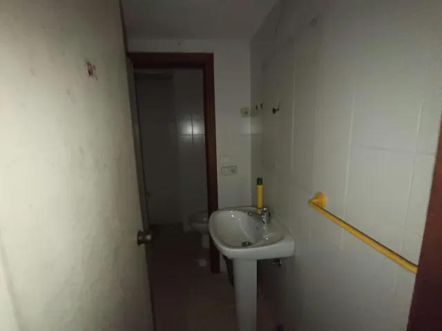 ¡INCREIBLE OPORTUNIDAD! Local comercial en Sanjurjo Badía — 9