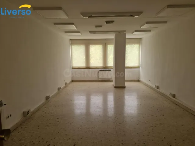 Oficina con calefacción incluida en pleno centro - foto 4