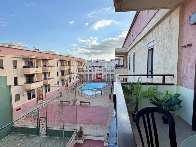 Terraza, piscinas y playa: tu nuevo hogar en Arinaga, con garaje y trastero — 11