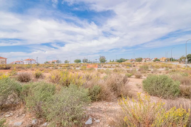 Oportunidad en venta de solar urbano en Otura — 18