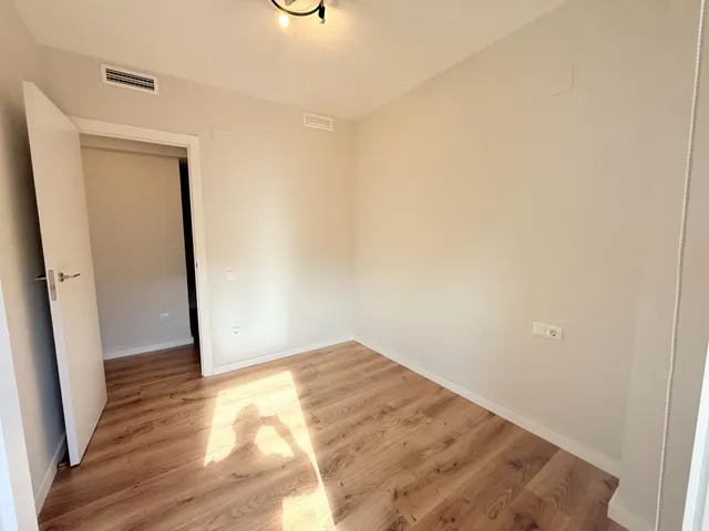 TOTALMENTE REFORMADO  A ESTRENARE, PISO EN BUENA ZONA,   EXTERIOR, MUY LUMINOSO. — 25