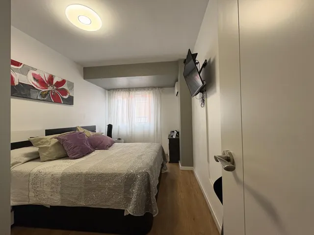 Vivienda totalmente con Ascensor reformada de 3 habitaciones, muy bien equipada y junto a la Alameda — 9