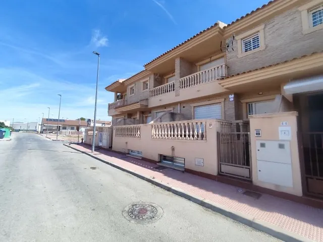 Venta de Casa Adosada en Calle Julian Andujar Nº 50 Torres d