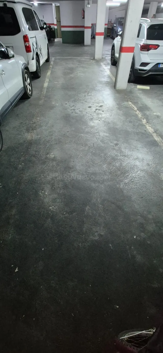 oportunitat única de fer-te amb dues places de parking situa - foto 4