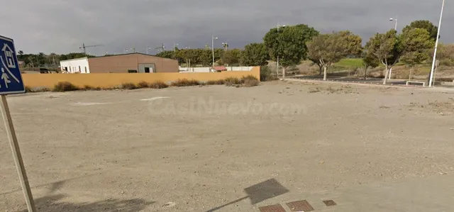 Exclusiva parcela en esquina de 849 m2 junto al Golf de El T - foto 3