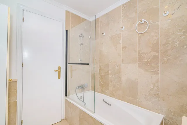 ✨ exclusividad y diseño en el serrallo, Granada | piscina, garaje y urbanización privada — 14