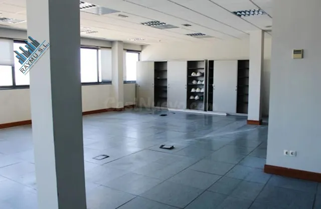 Oficina de 1.112 m2 en venta en Rejas – Madrid — 5