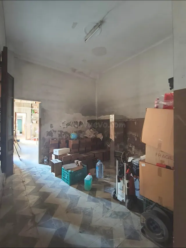 Amplia Planta Baja en Algemesí para Reformar - foto 3