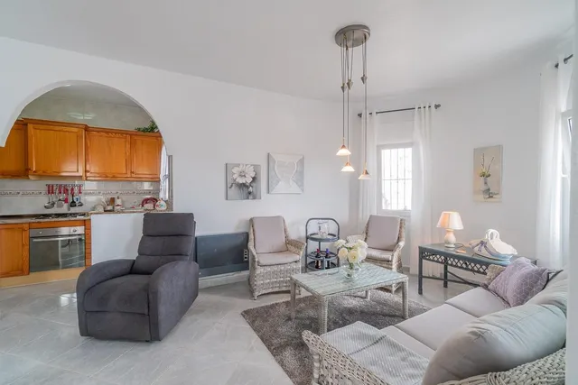Encanto mediterráneo con espacio para disfrutar todo el año — 11