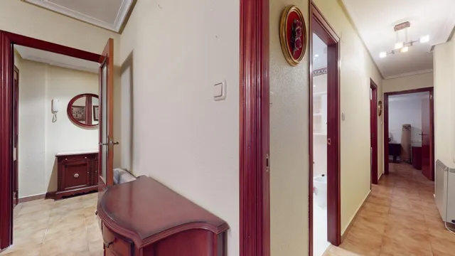 Piso de tres dormitorios de nueva construcción y con garaje — 26