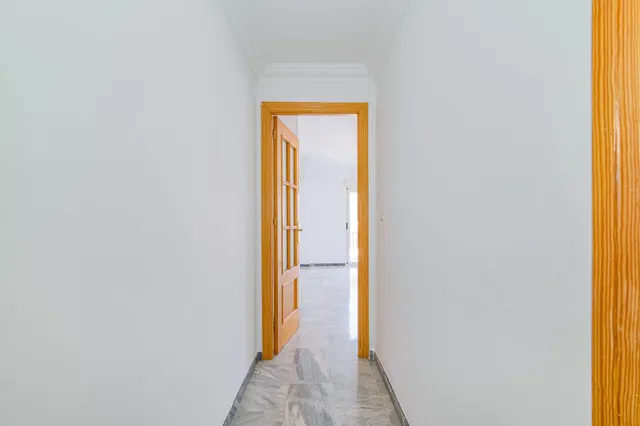 PISO DE 3 habitaciones Y COCHERA EN LA ZUBIA — 17