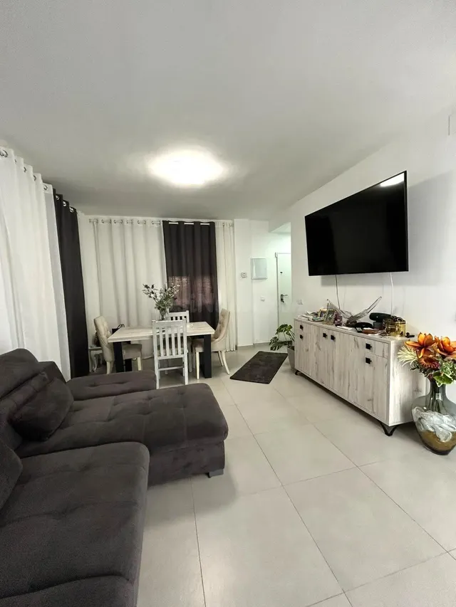 GRAN VIVIENDA EN VENTA EN BURGUILLOS | UNA VIVIENDA, DOS POS