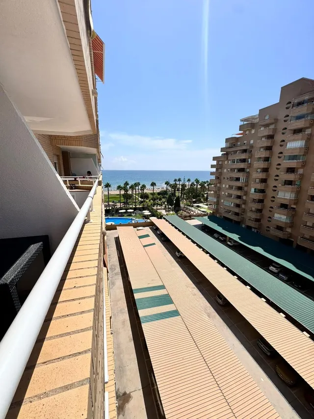 Piso en primera linea de playa en oropesa del mar — 2
