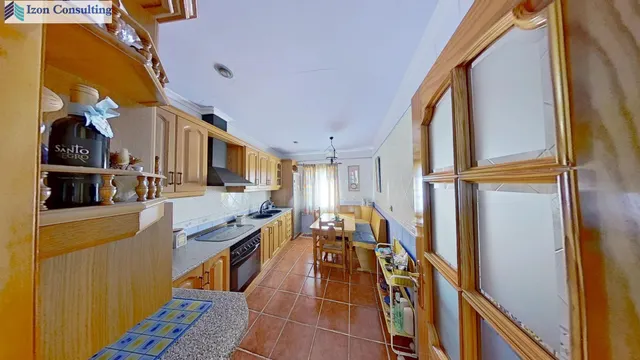CASA DE 2 PLANTAS EN HELLÍN CON 3 habitaciones , 2 BAÑOS Y AMPLIAS ESTANCIAS — 7