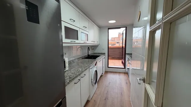 ¡Ático duplex con Terraza, Piscina y Pista de Padel en Maestro Rodrigo! — 16
