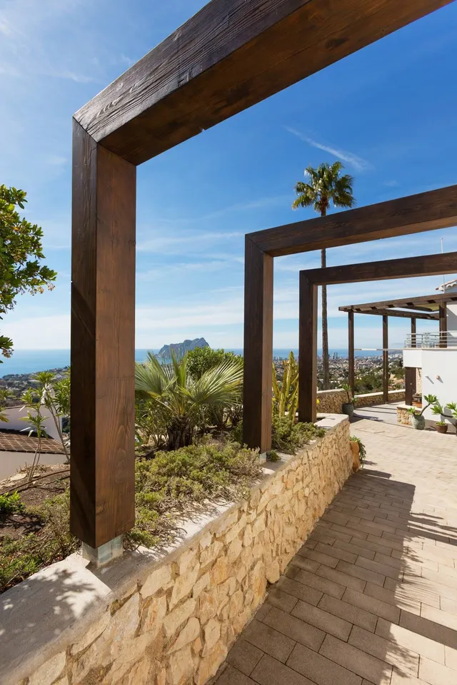 Villa Peñón. Villa con vistas panorámicas a la costa y orientación sur en venta en Benissa. — 21