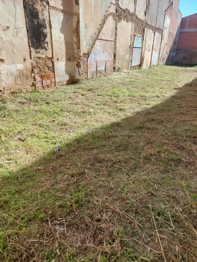 Terreno urbano de 270 m2 en venta en calle de la Bàscula - foto 2