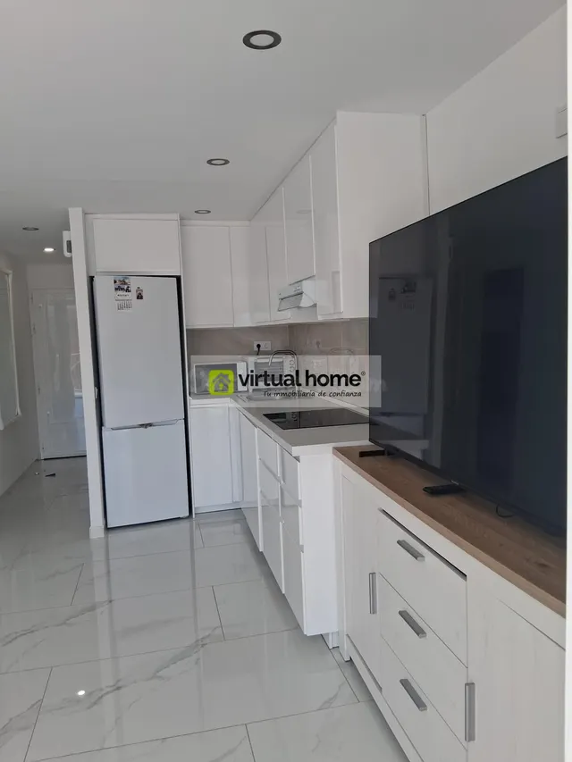 Moderno Apartamento Reformado en Rincón de Loix, Benidorm - €198,000 — 2