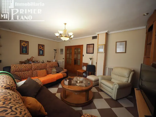 CASA DE DOS PLANTAS JUNTO A C/ DOÑA CRISANTA POR 195.000 € — 13