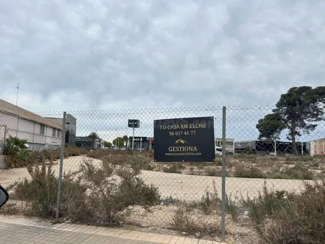 Solar industrial en Venta en Elche Alicante