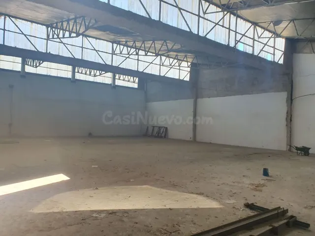Nave industrial 600m² en alquiler - La Salle-Avd Manuel del  - foto 4