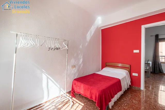 Piso en Zaidín — 12