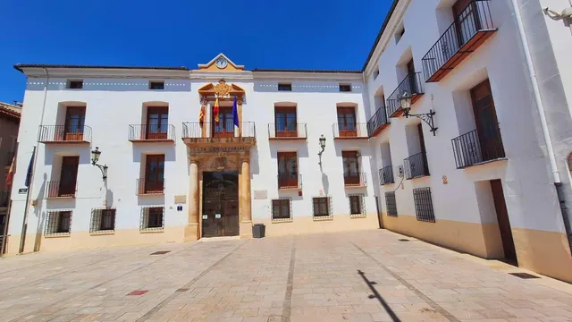 Local para loft en pleno centro Utiel - foto 4