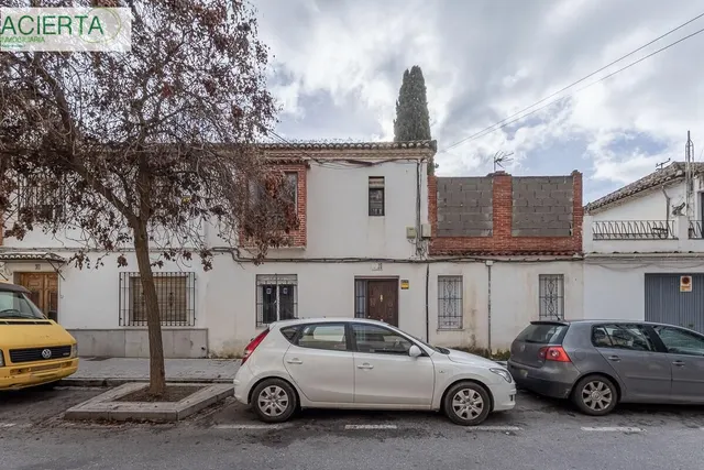 Casa con Parcela a Reformar en Granada — 31