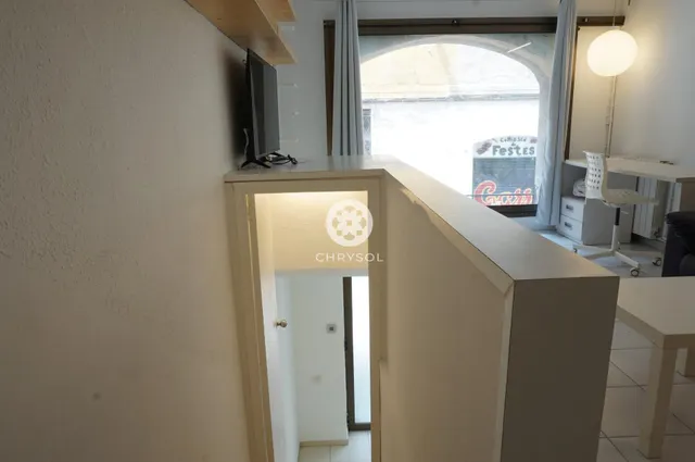Local- Loft- duplex de 83m2 en el centro de Gracia, amueblado y totalmente equipado. — 10