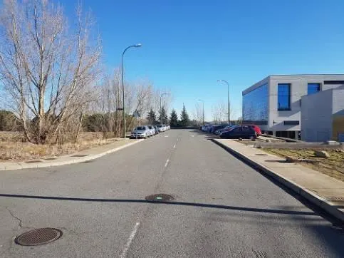 OPORTUNIDAD DE PARCELA EN VILLAMAYOR — 2