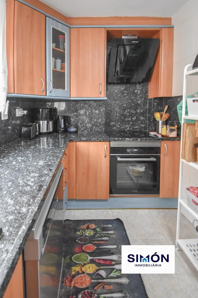 ¡FANTÁSTICA OPORTUNIDAD EN SANTPEDOR! Piso de 3 habitaciones dobles, con balcón y terraza. — 13