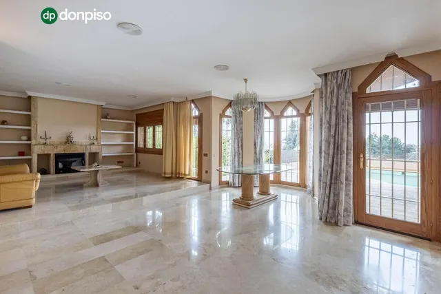 Espectacular casa independiente con piscina y grandes vistas en Monteluz (Peligros) — 7