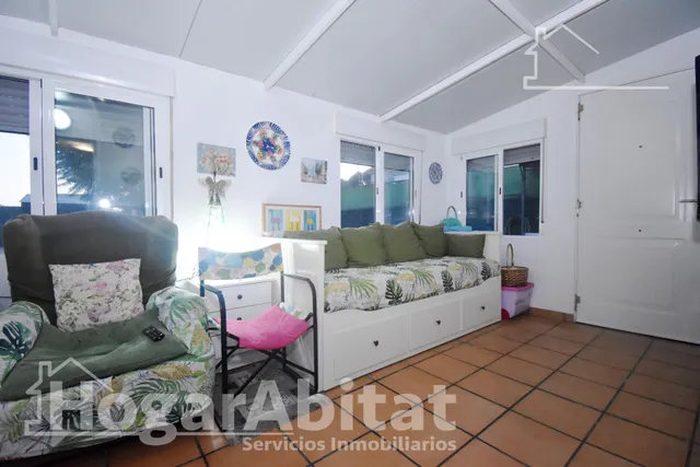¡Encantador Chalet! Muy amplio y sofisticado, con gran garaje, terraza, jardín y parcela — 33